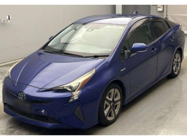2016 Toyota Prius S Touring Selection