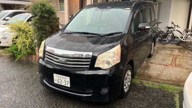 2012 Toyota NOAH X
