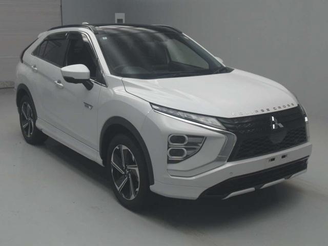 2022 Mitsubishi Eclipse Cross PHEV P 4WD — Photo 1