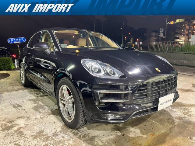 2016 Porsche Macan Macan Turbo