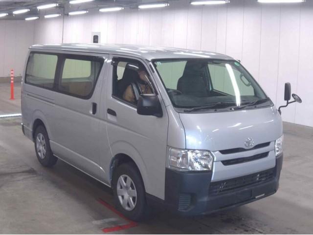 2017 Toyota HIACE VAN DX