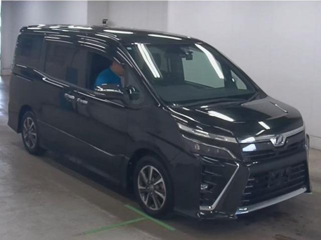 2019 Toyota Voxy ZS Kirameki?