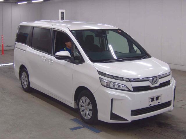2020 Toyota VOXY X