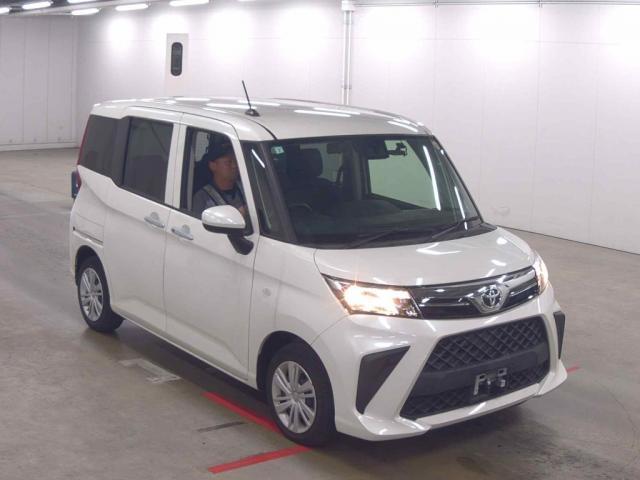 2021 Toyota Roomy X
