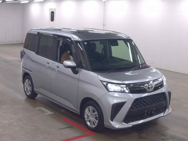 2021 Toyota Roomy G