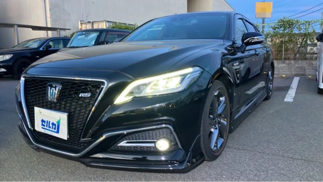 2019 Toyota Crown Hybrid RS Advance