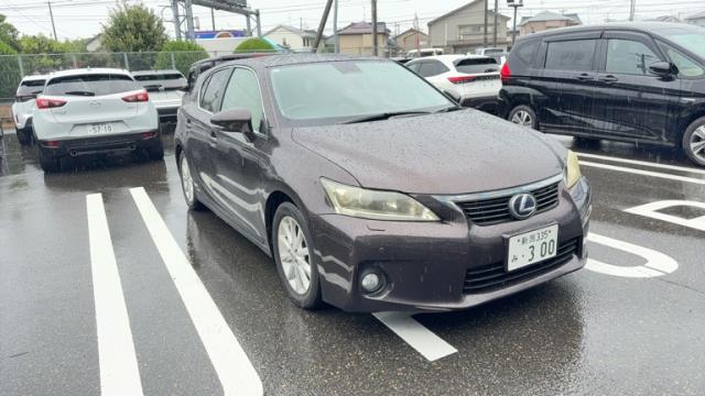2011 Lexus CT CT200h Version L