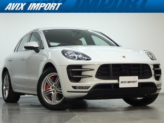 2017 Porsche Macan Macan Turbo Performance