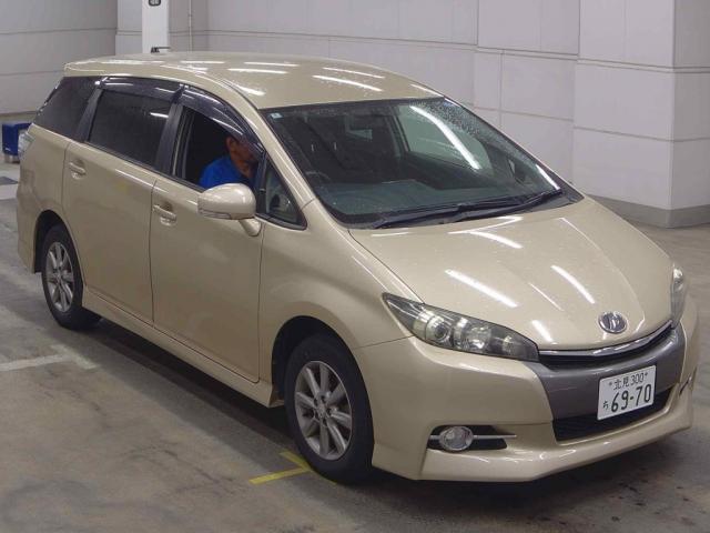 2014 Toyota Wish 1.8S 4WD