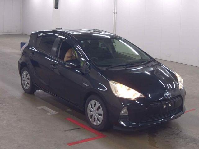 2013 Toyota Aqua G