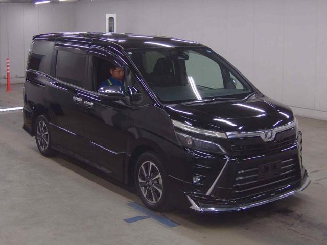 2018 Toyota Voxy ZS Kirameki