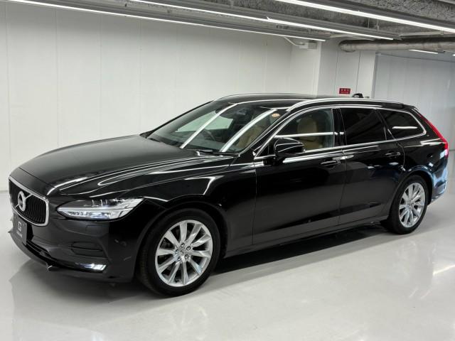 2020 Volvo V90 D4 Momentum