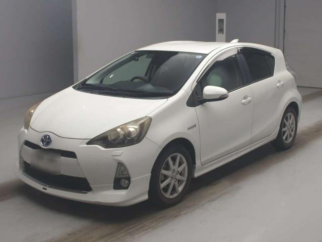 2013 Toyota Aqua G