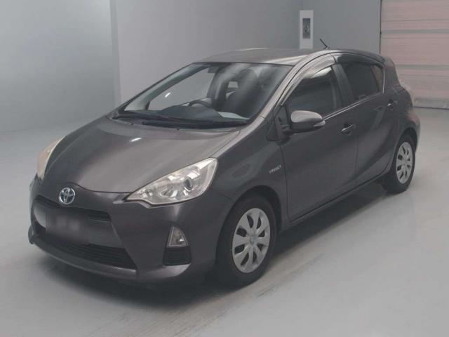 2012 Toyota Aqua S
