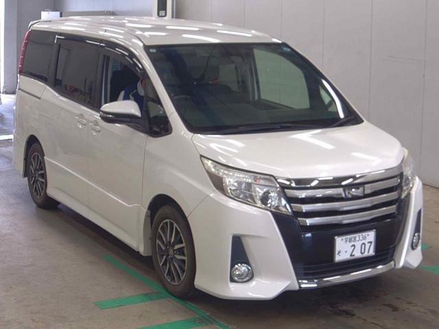 2017 Toyota NOAH Si