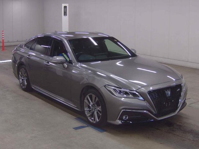 2022 Toyota Crown Hybrid RS