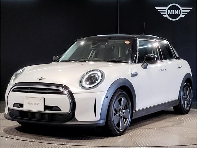 2023 MINI 5HB Cooper D Classic Trim