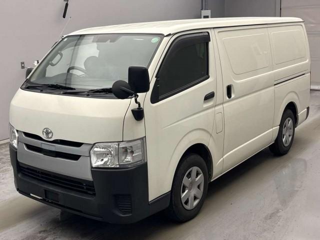 2019 Toyota HIACE VAN DX