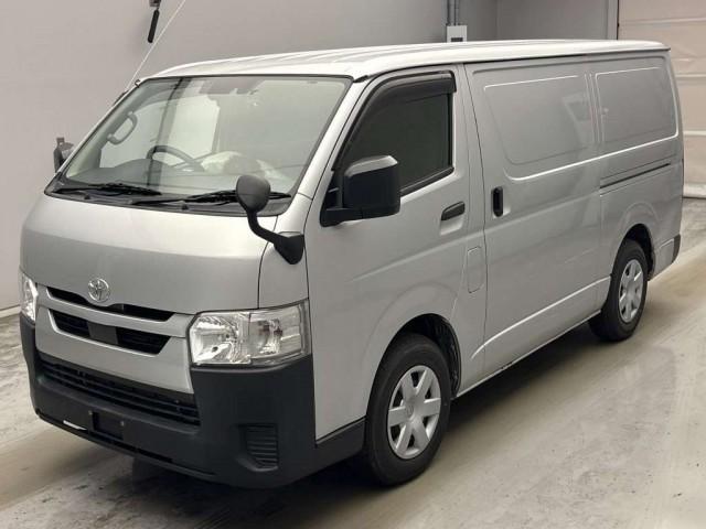 2020 Toyota HIACE VAN DX