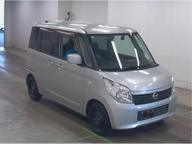 2011 Nissan ROOX E