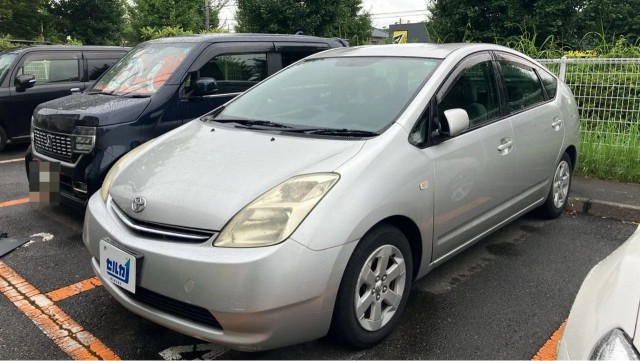 2004 Toyota Prius S