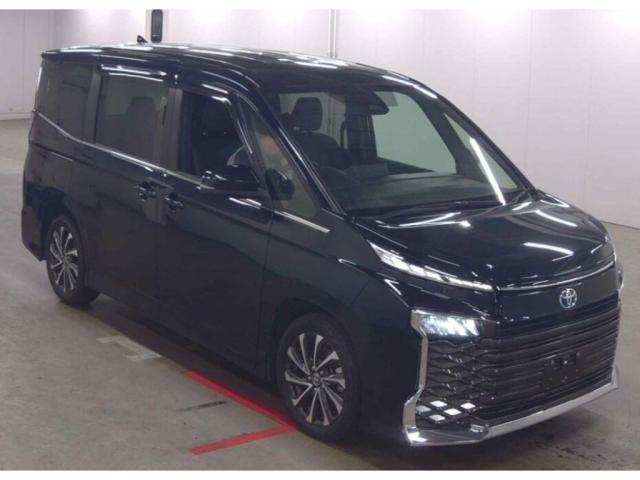 2022 Toyota VOXY Hybrid S-Z