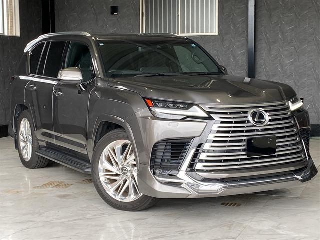 2022 Lexus LX LX600 Executive / Modellista Aero / Rear Enter