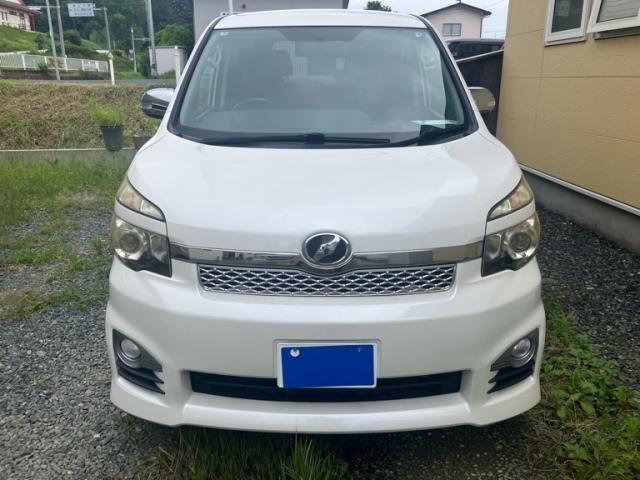 2011 Toyota Voxy ZS Kirameki