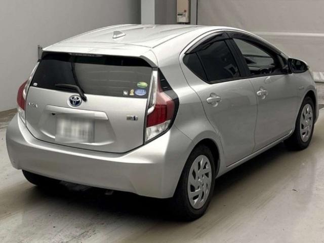 2016 Toyota AQUA G