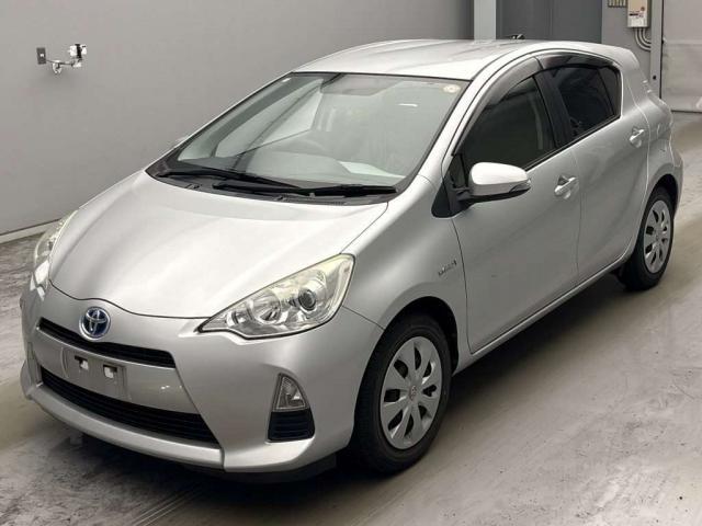 2014 Toyota Aqua S