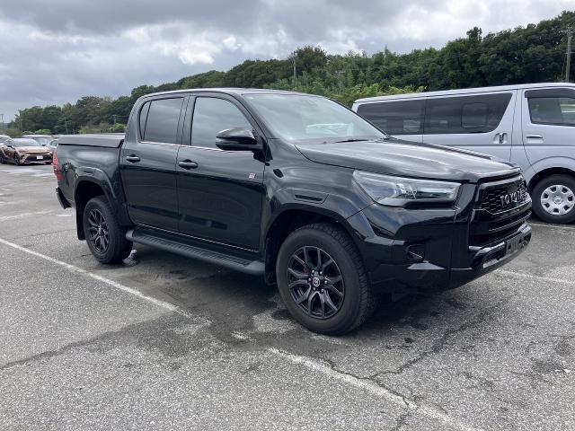 2024 Toyota Hilux Truck 4D Z GR Sport 4WD Cold Weather Package Genuine Navigation Panoramic View M RCC Genuine 18-inch Aluminum