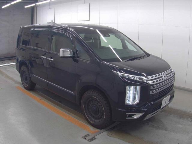 2022 Mitsubishi Delica D5 P 4WD