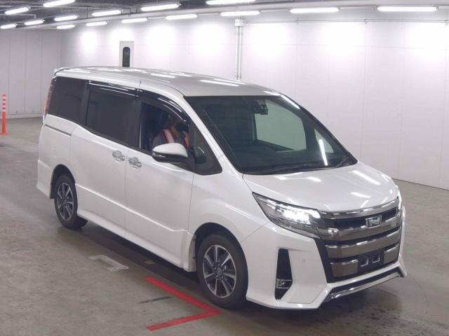 2019 Toyota Noah Si Double B-See? 4WD