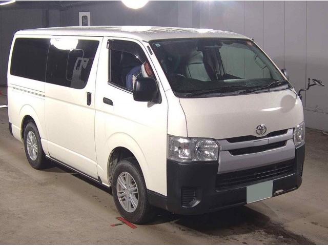 2018 Toyota Regiusace Van DX 4WD