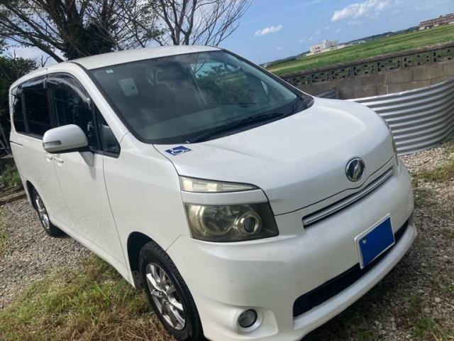 2008 Toyota Voxy X L Edition