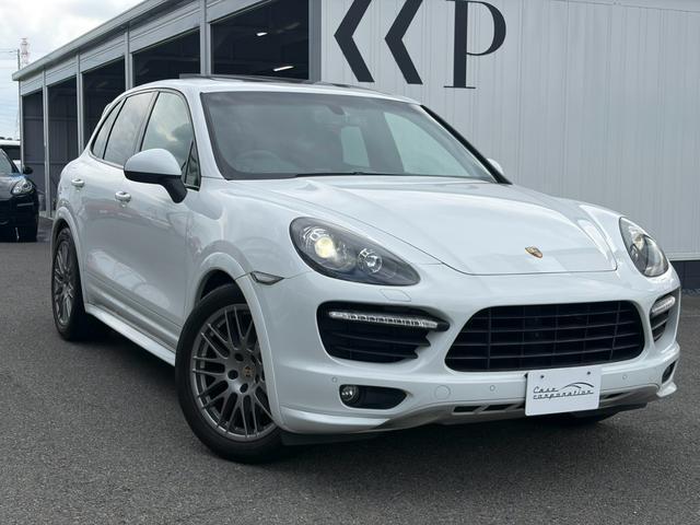 2012 Porsche Cayenne GTS