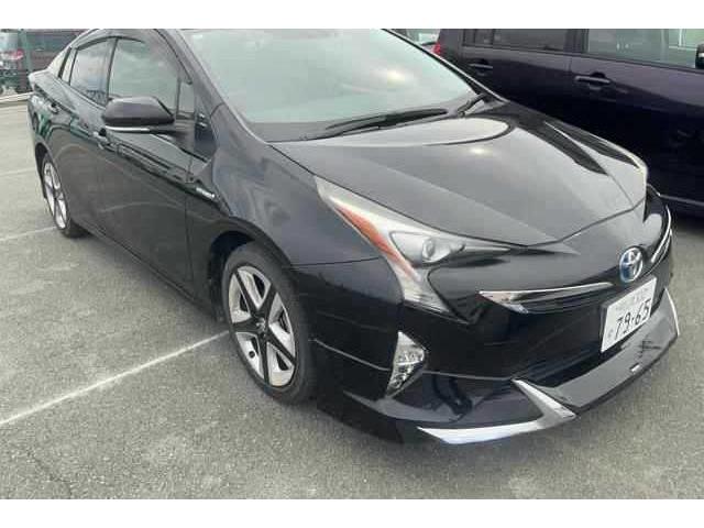 2016 Toyota Prius S Touring Selection
