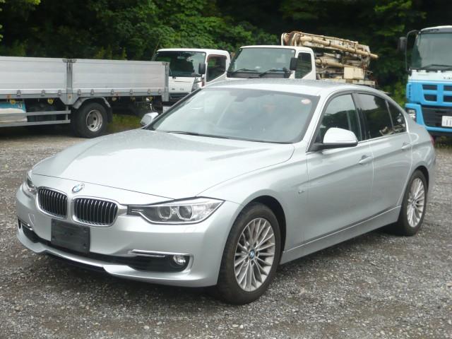 2013 BMW 3series 320i xDrive Luxury