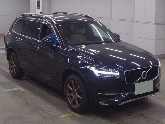2016 Volvo XC90 T5 AWD Momentum
