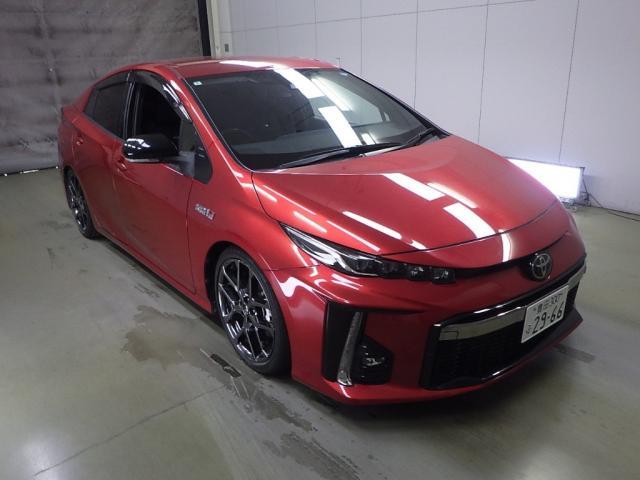2018 Toyota Prius PHEV S Navi Package GR Sport