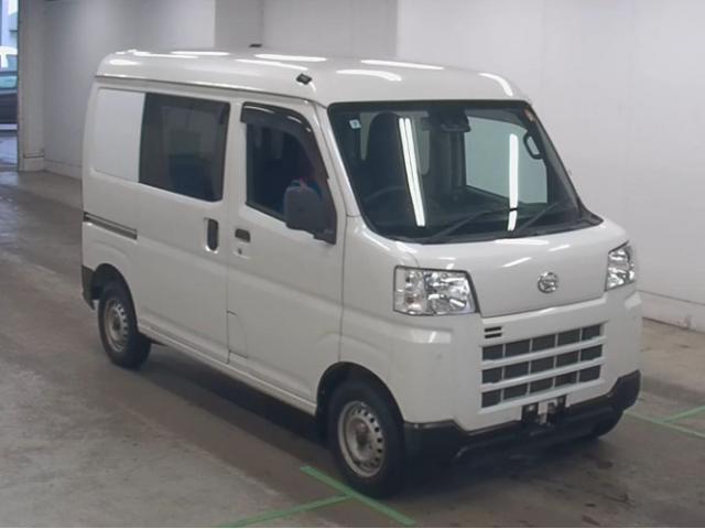 2022 Daihatsu Hijet Cargo Deluxe