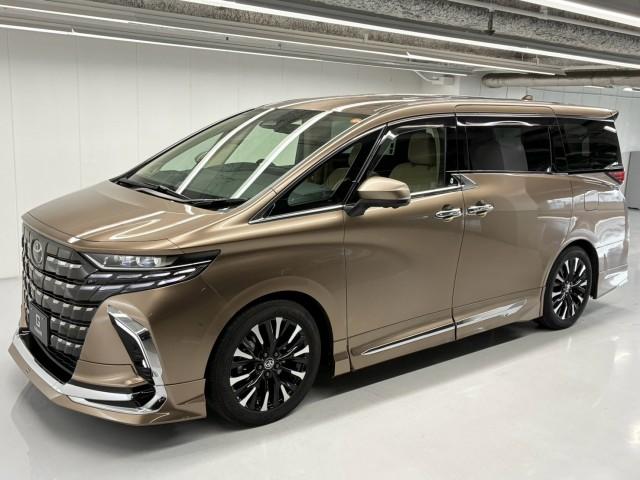 2025 Toyota Alphard Hybrid Executive Lounge