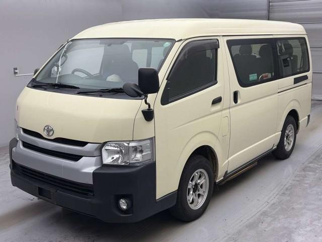 2017 Toyota Hiace Wagon DX 4WD