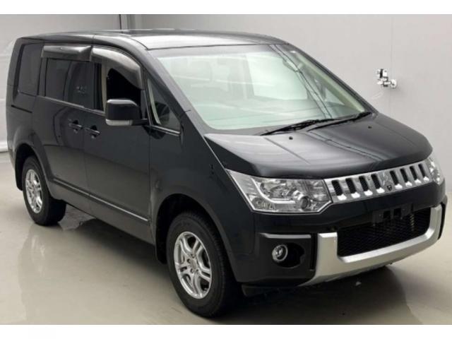 2010 Mitsubishi Delica D5 G Navigation Package