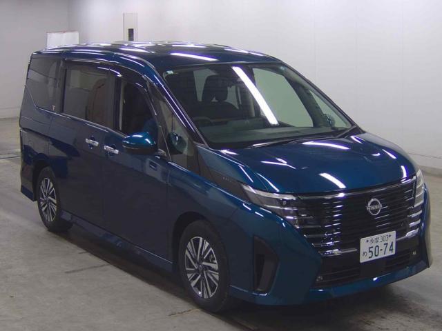 2023 Nissan Serena Highway Star V