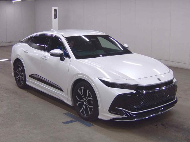 2022 Toyota Crown Crossover G Advanced