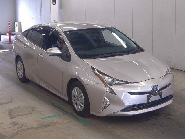 2018 Toyota Prius S Safety Plus