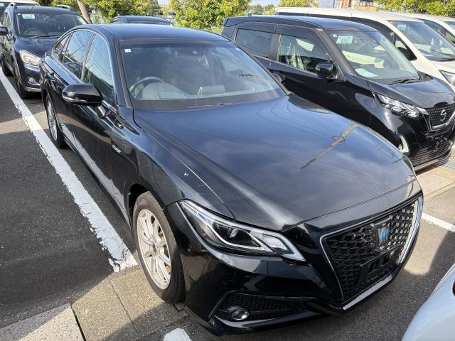 2019 Toyota Crown Hybrid S C Package
