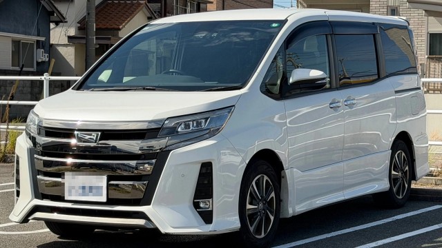 2019 Toyota Noah Si Double Bee?