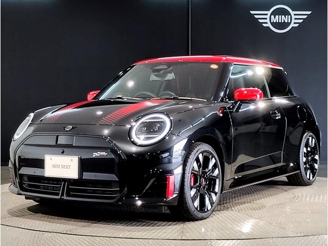 2025 MINI 3HB John Cooper Works E 3 Door